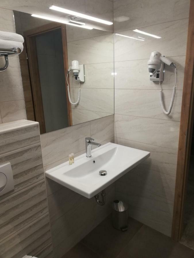 Garni Sport Hotel Prebold Eksteriør billede