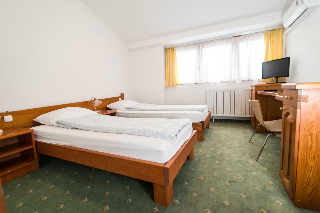 Garni Sport Hotel Prebold Eksteriør billede